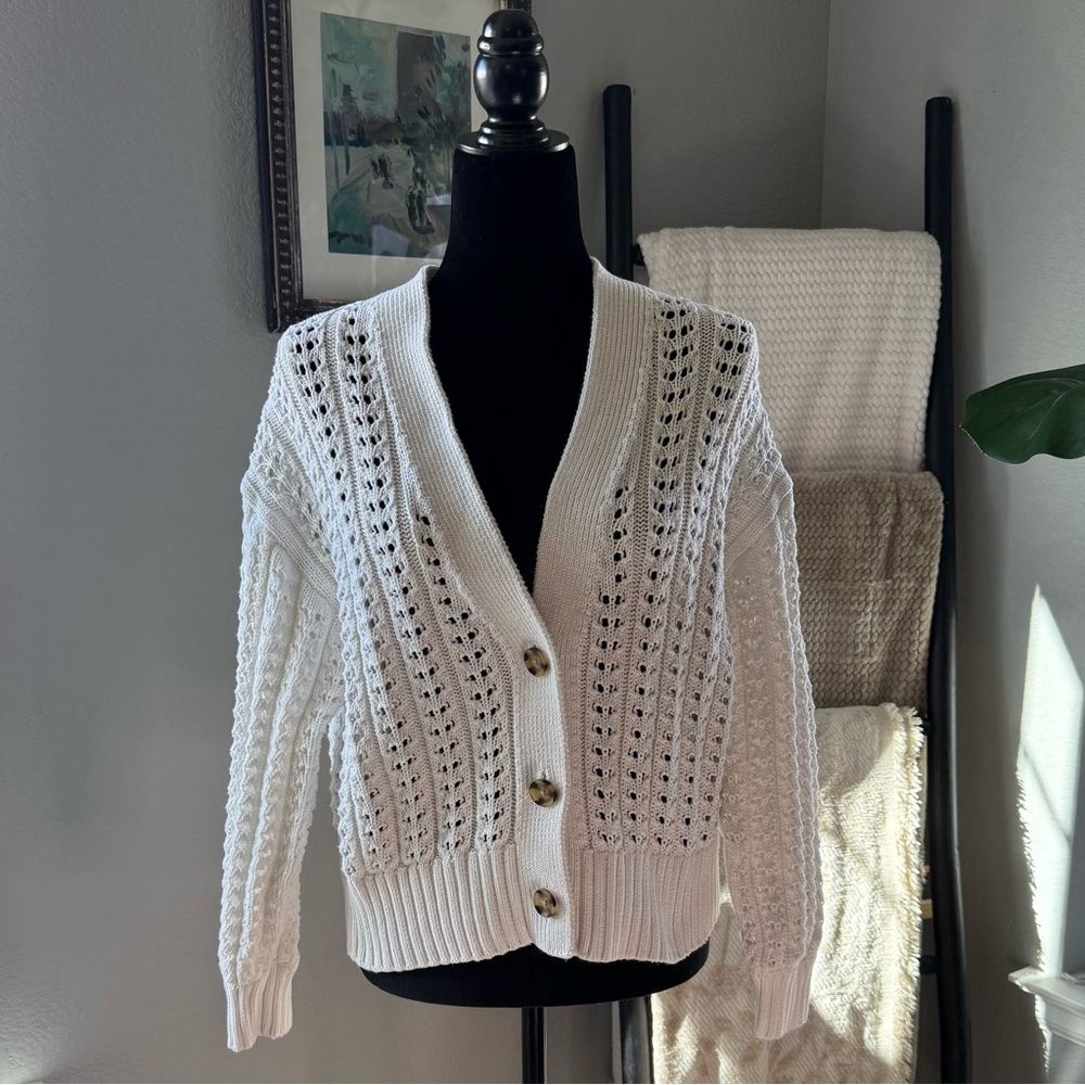 Like New White Gap Open Knit Crochet Spring Cardigan- sz L